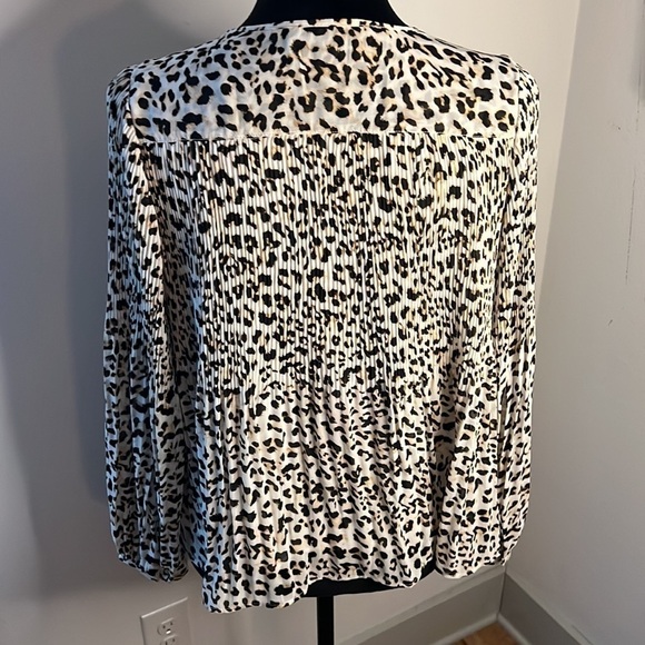 Banana Republic animal print pleated buttoned down long sleeves top blouse Sz S - Picture 4 of 7